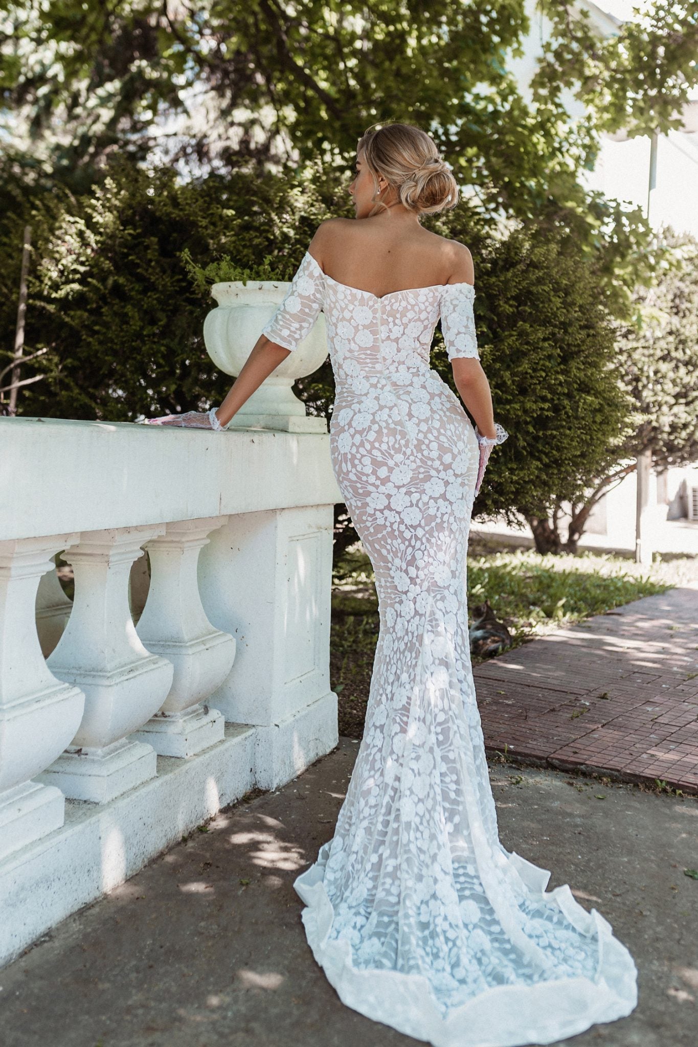 BB009 Off-Shoulder Floral Lace Mermaid Wedding Dress