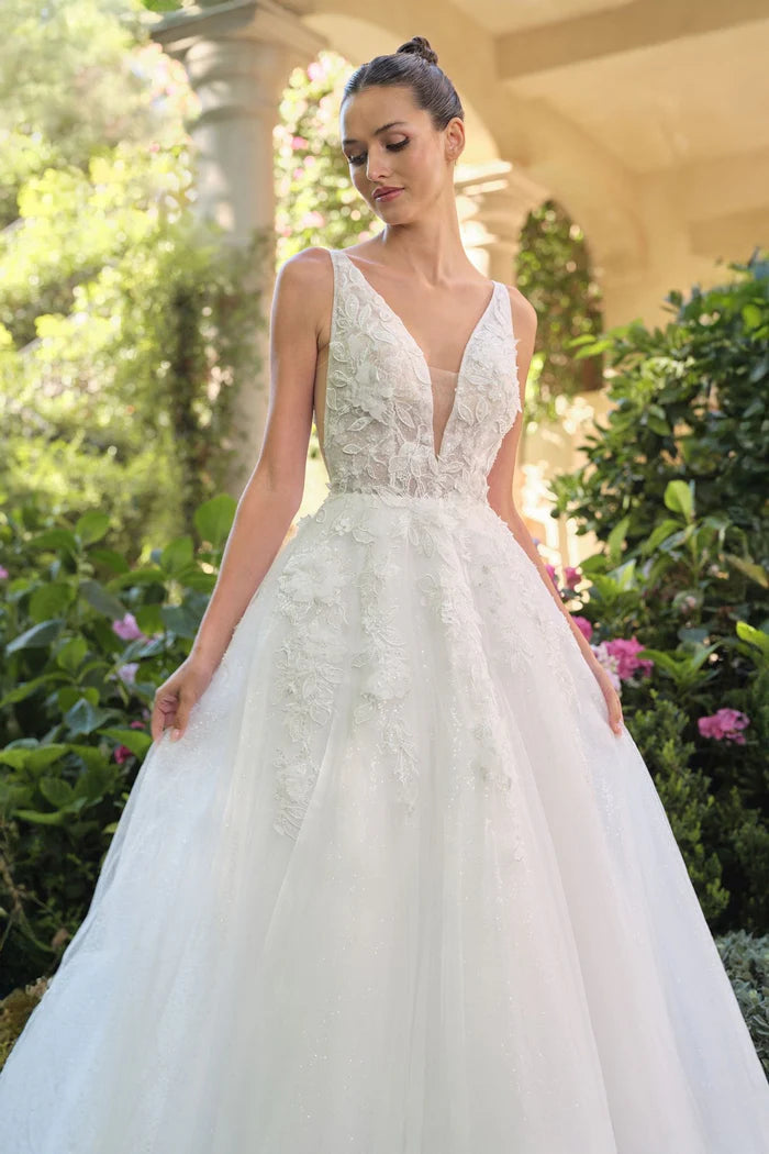 SUSIE Lace Ball Gown Wedding Dress with V-Neck