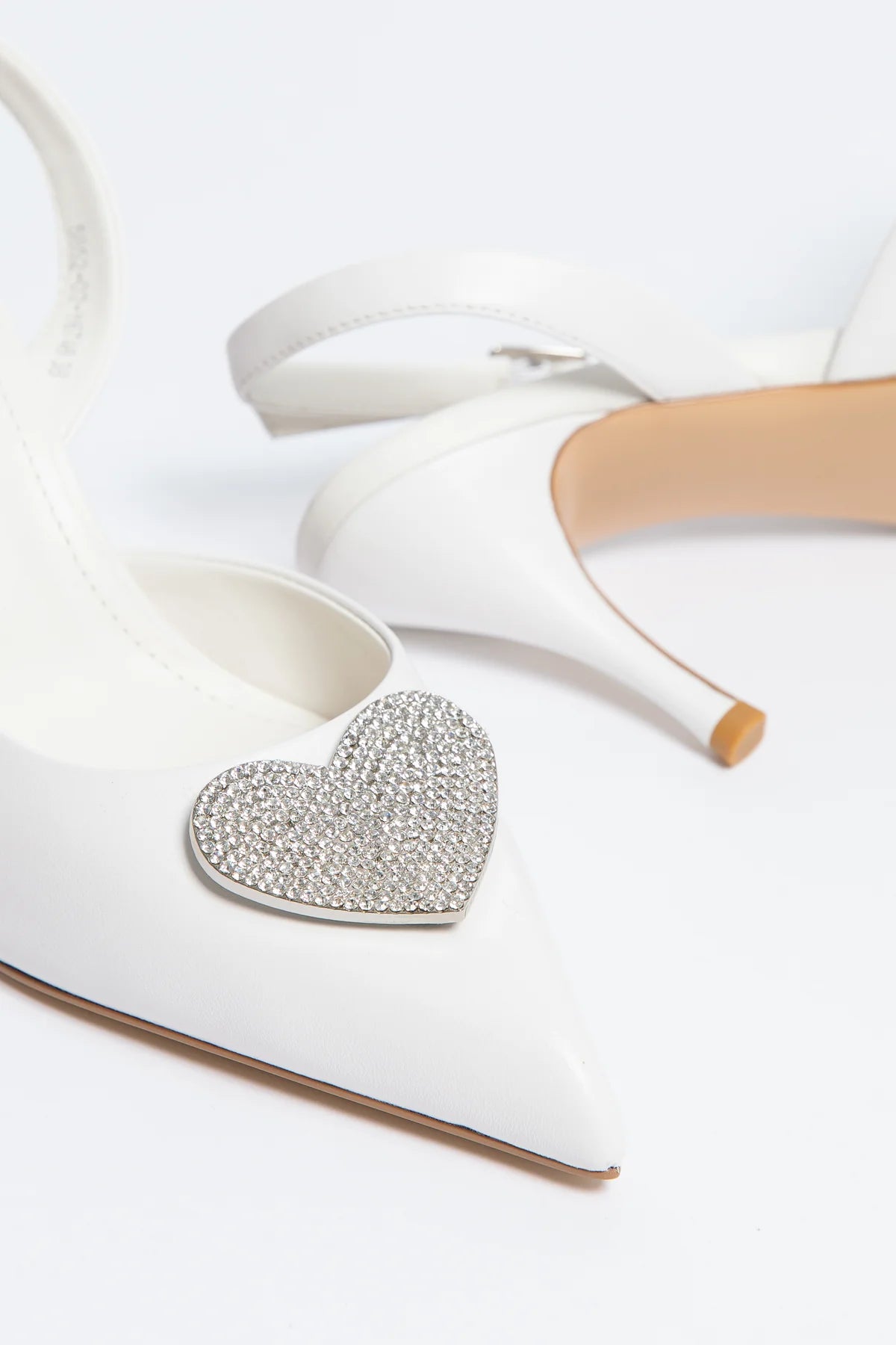 AMOUR HEART White Bridal Slingback Heels with Crystal Detail