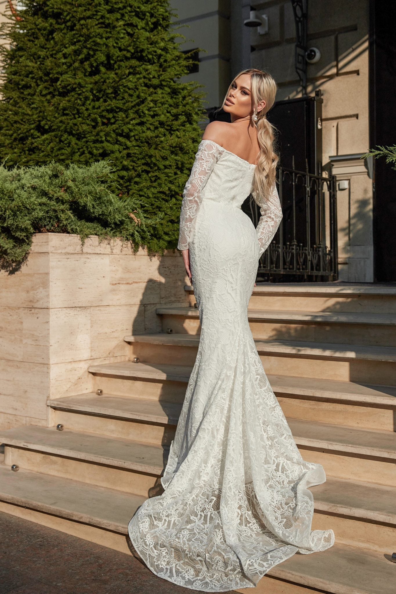 BB007 Lace Off-Shoulder Mermaid Wedding Dress
