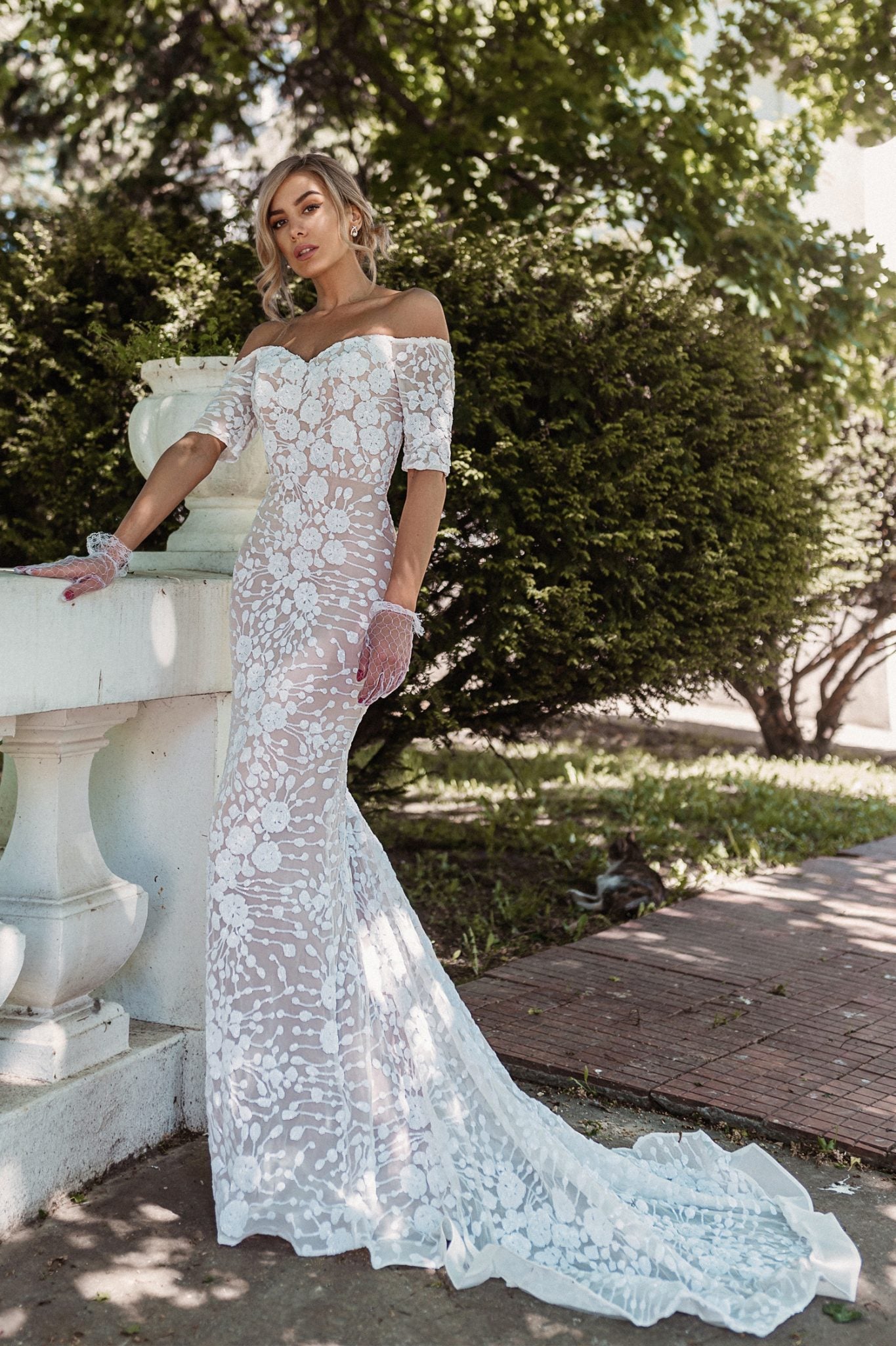 BB009 Off-Shoulder Floral Lace Mermaid Wedding Dress