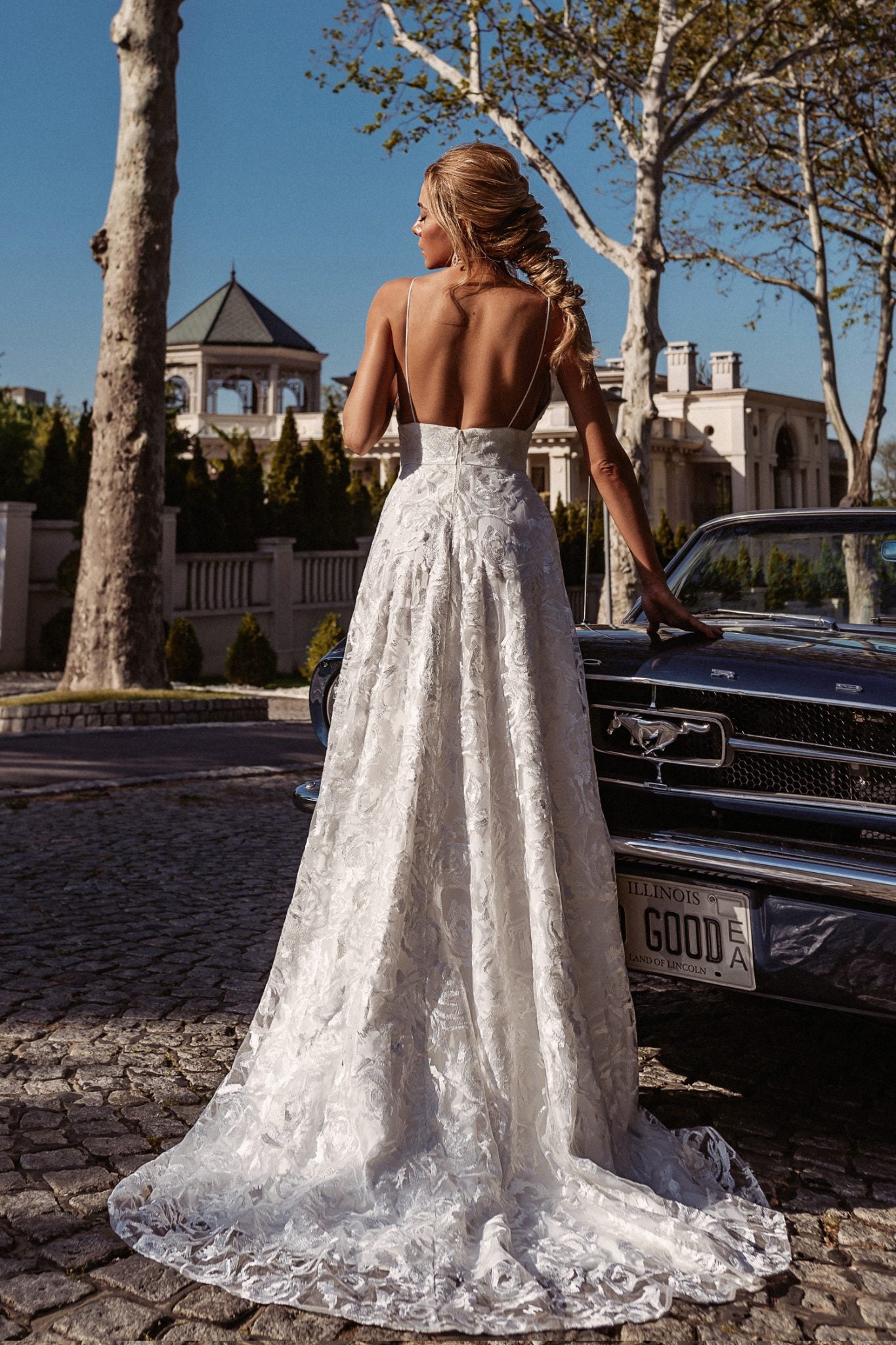 BB014 Floral Lace Open Back Wedding Dress