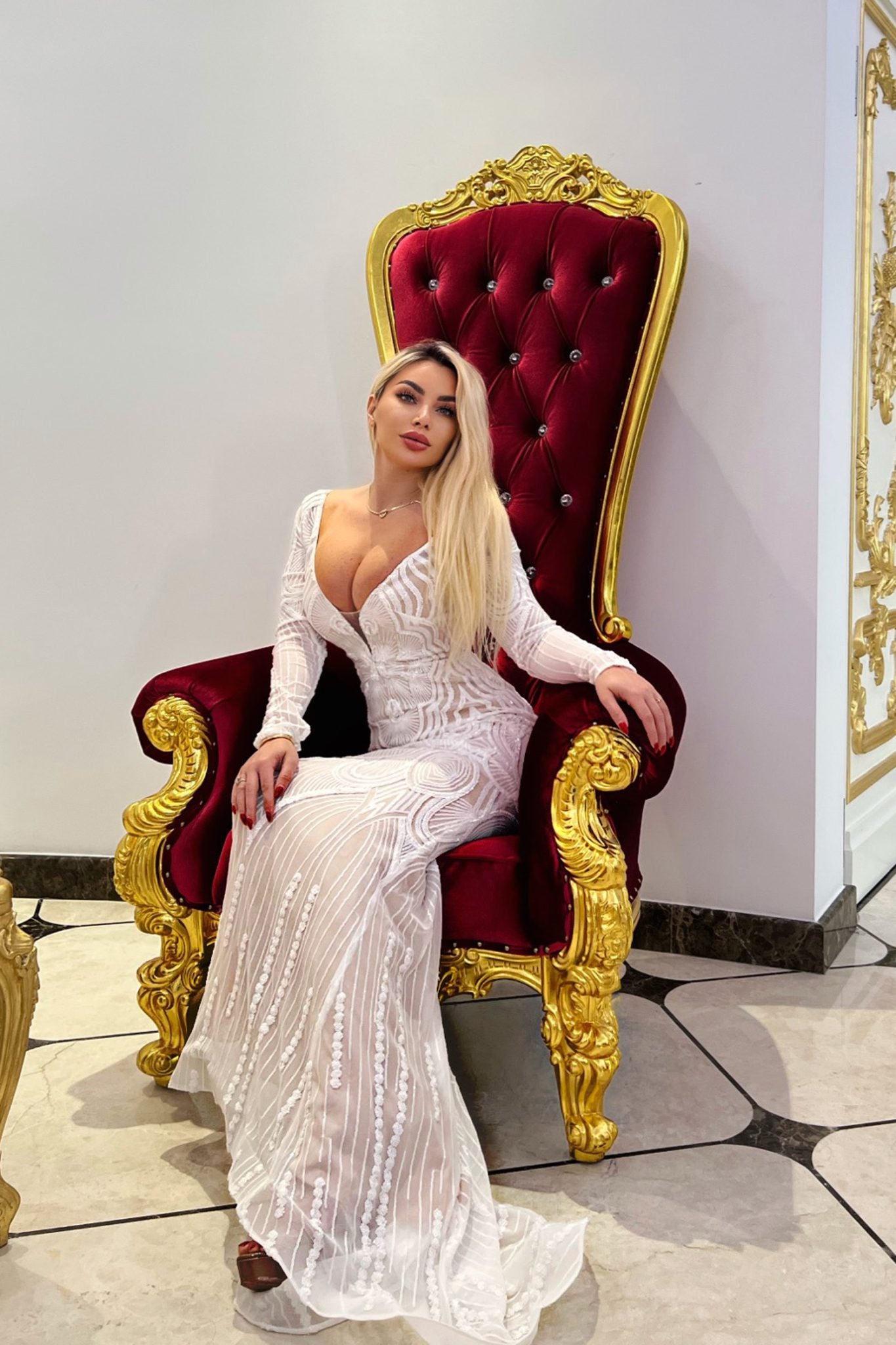 BB025 V-Neck Low Back Mermaid Wedding Dress