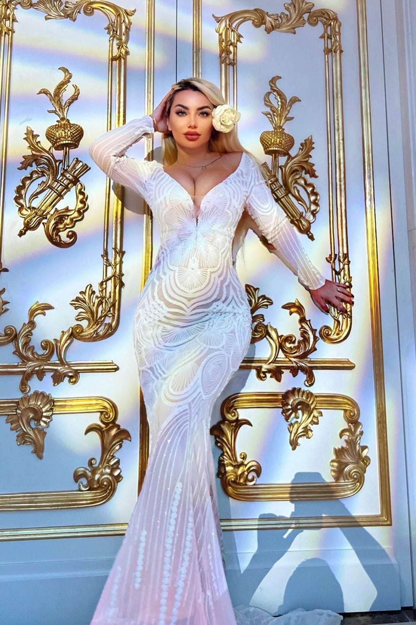 BB025 V-Neck Low Back Mermaid Wedding Dress