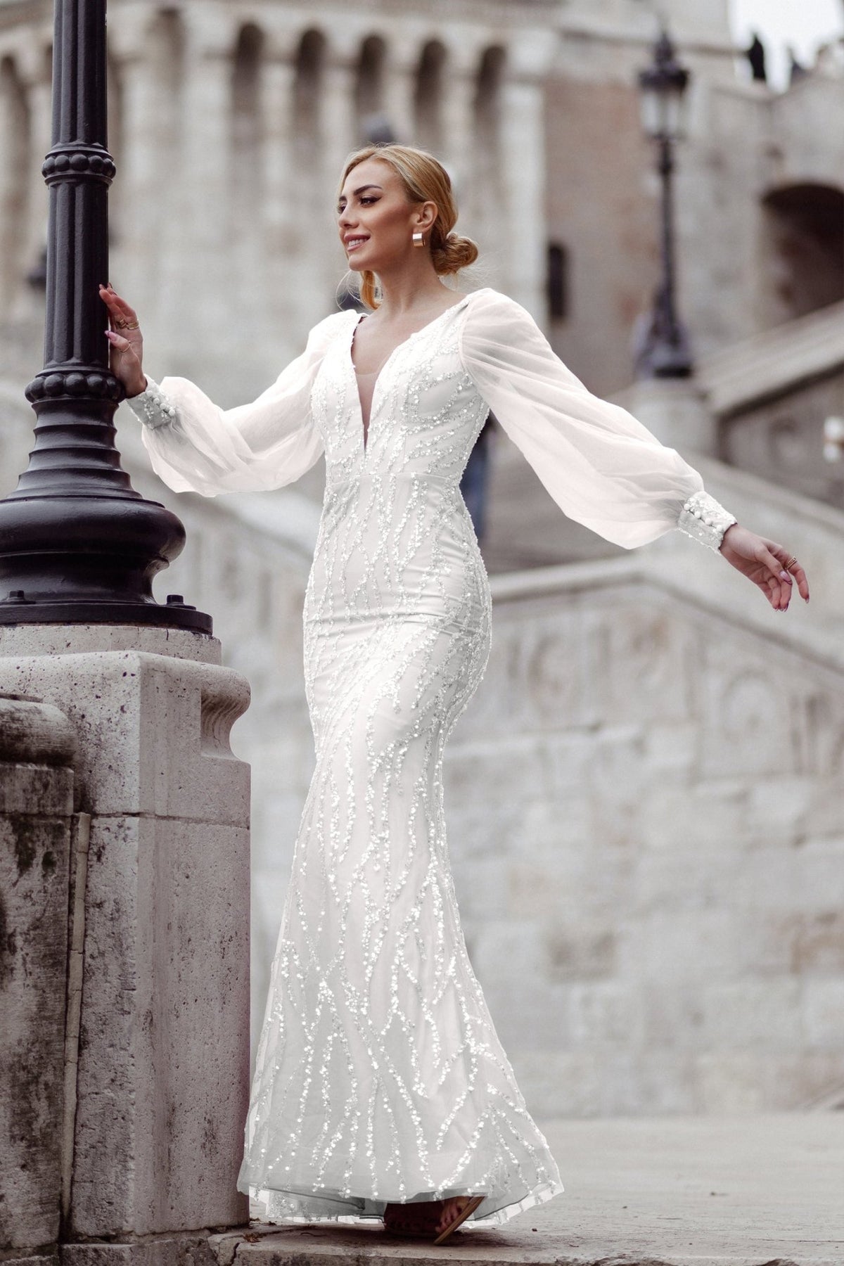 TK209 Off White Long Sleeve Mermaid Wedding Dress)