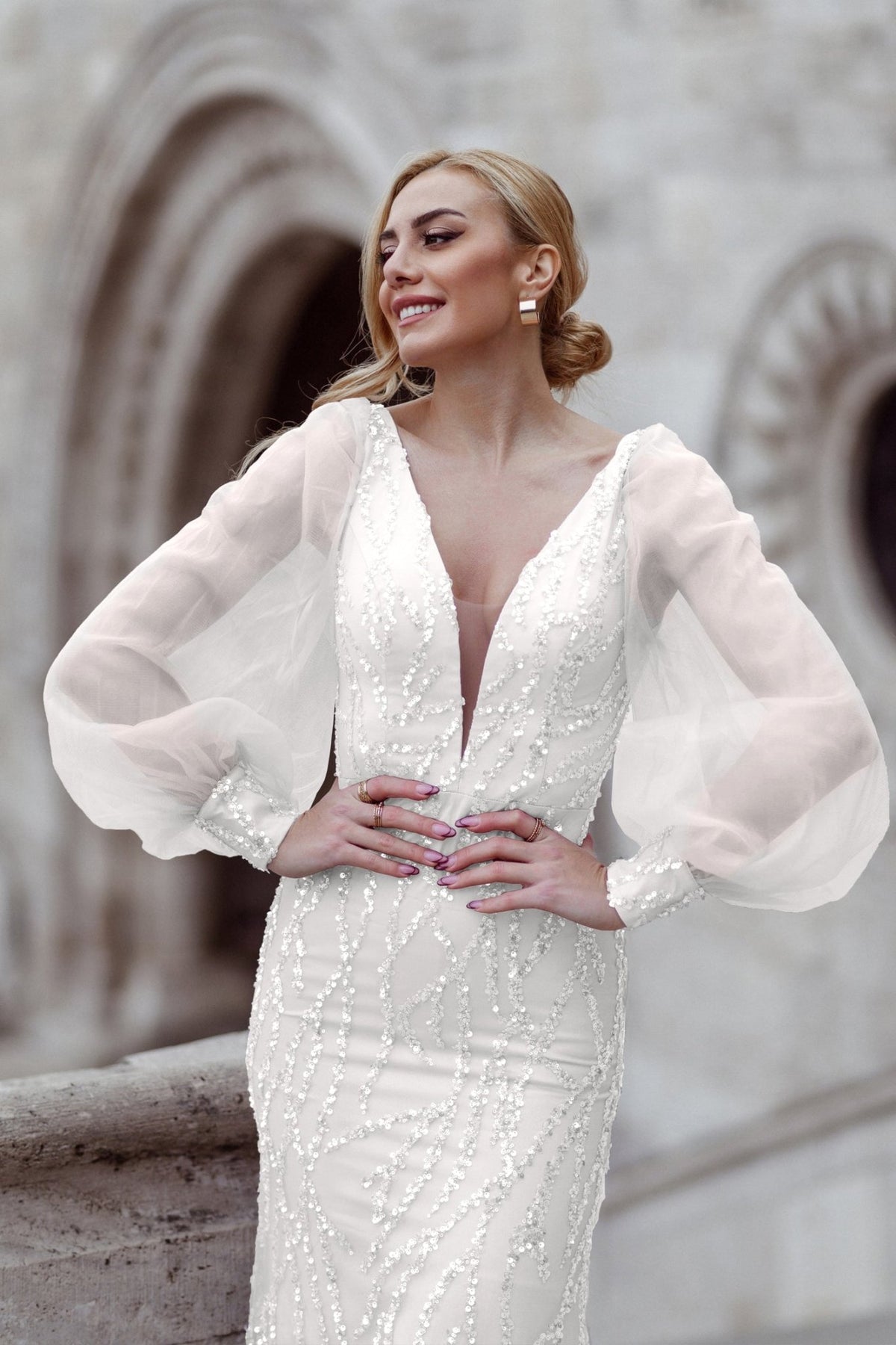 TK209 Off White Long Sleeve Mermaid Wedding Dress)
