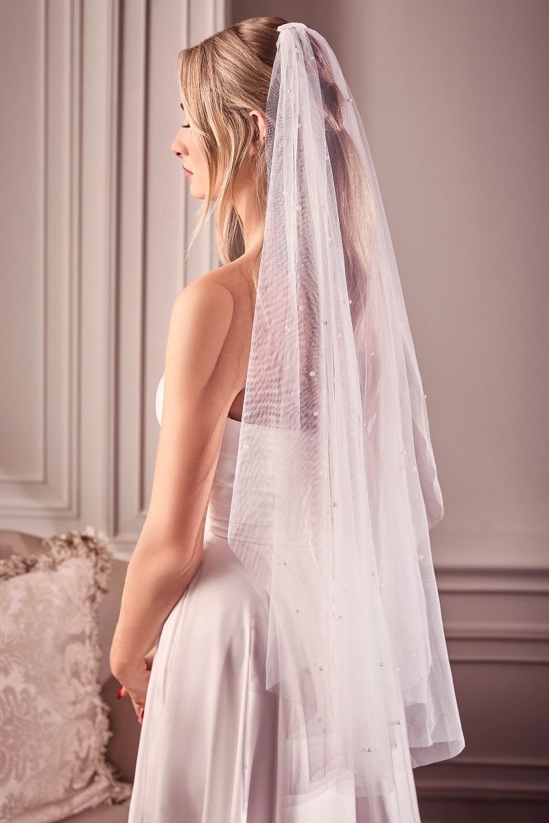 CAPRI Pearl Drop Feature Finger Tip Length Veil