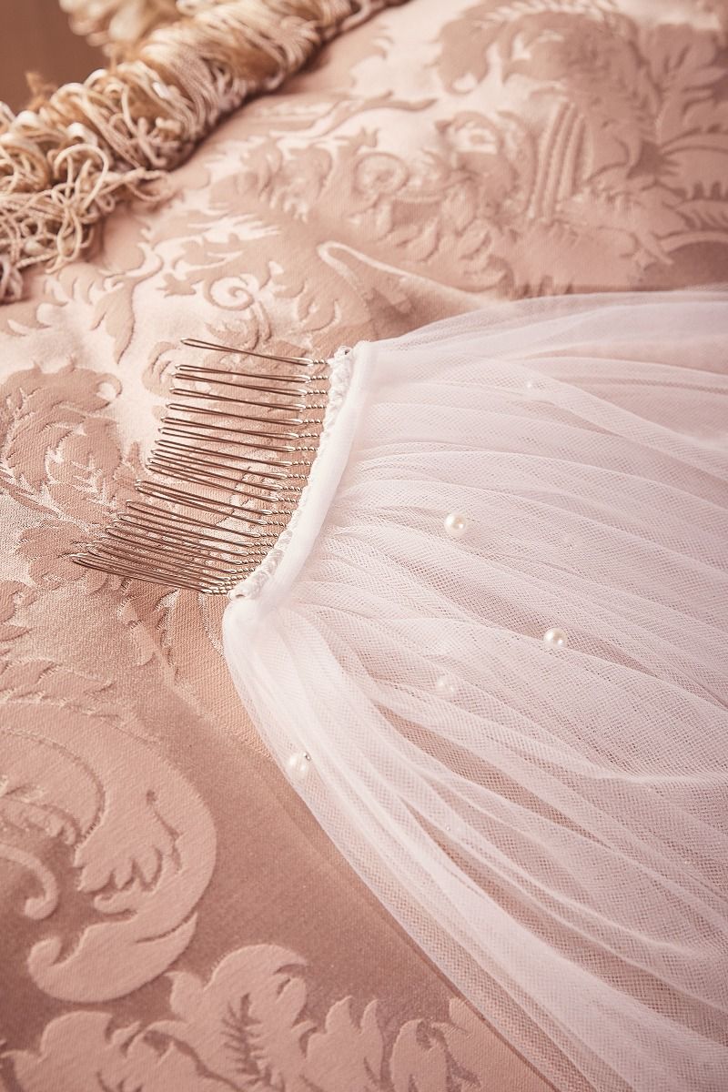 LESLIE Pearl Drop Chapel Bridal Veil